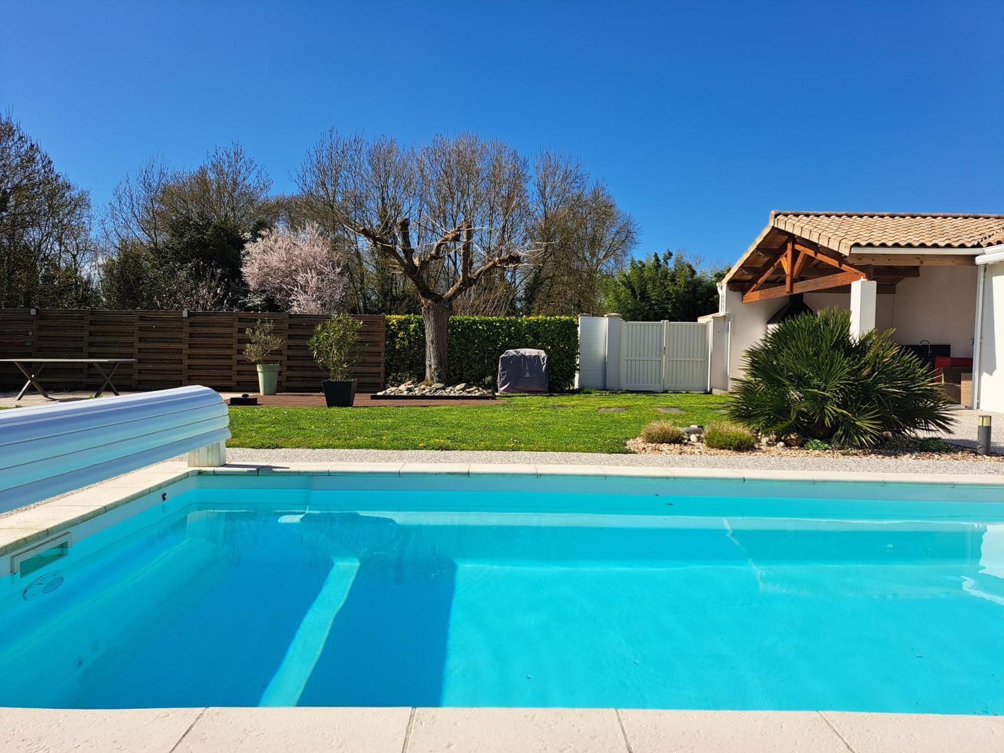 Aigrefeuille-dʼAunis Chambre D Hote La Riviere 45M2 Jardin Et Piscine מראה חיצוני תמונה